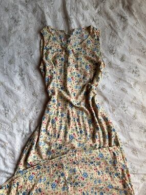 Spring floral midi dress size 6 in great condition